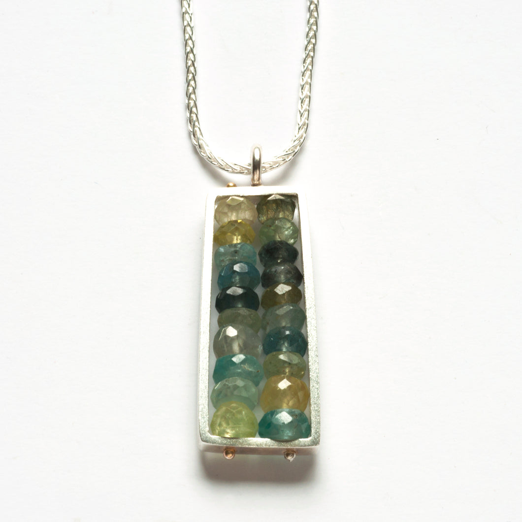 BR11VN - Medium Vertical Frame necklace