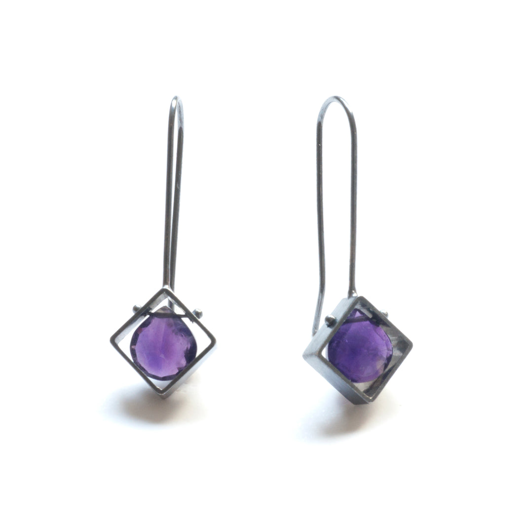 MJ01E - Mini Diagonal Square Earrings