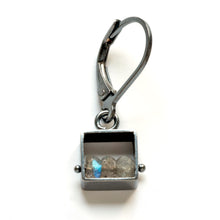 MJ03E - Mini Square Earrings, Leverbacks