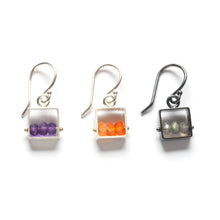 MJ03SE - Mini Square Earrings, short dangle