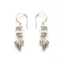 MJ04SE - Small Square Earrings with a fringe