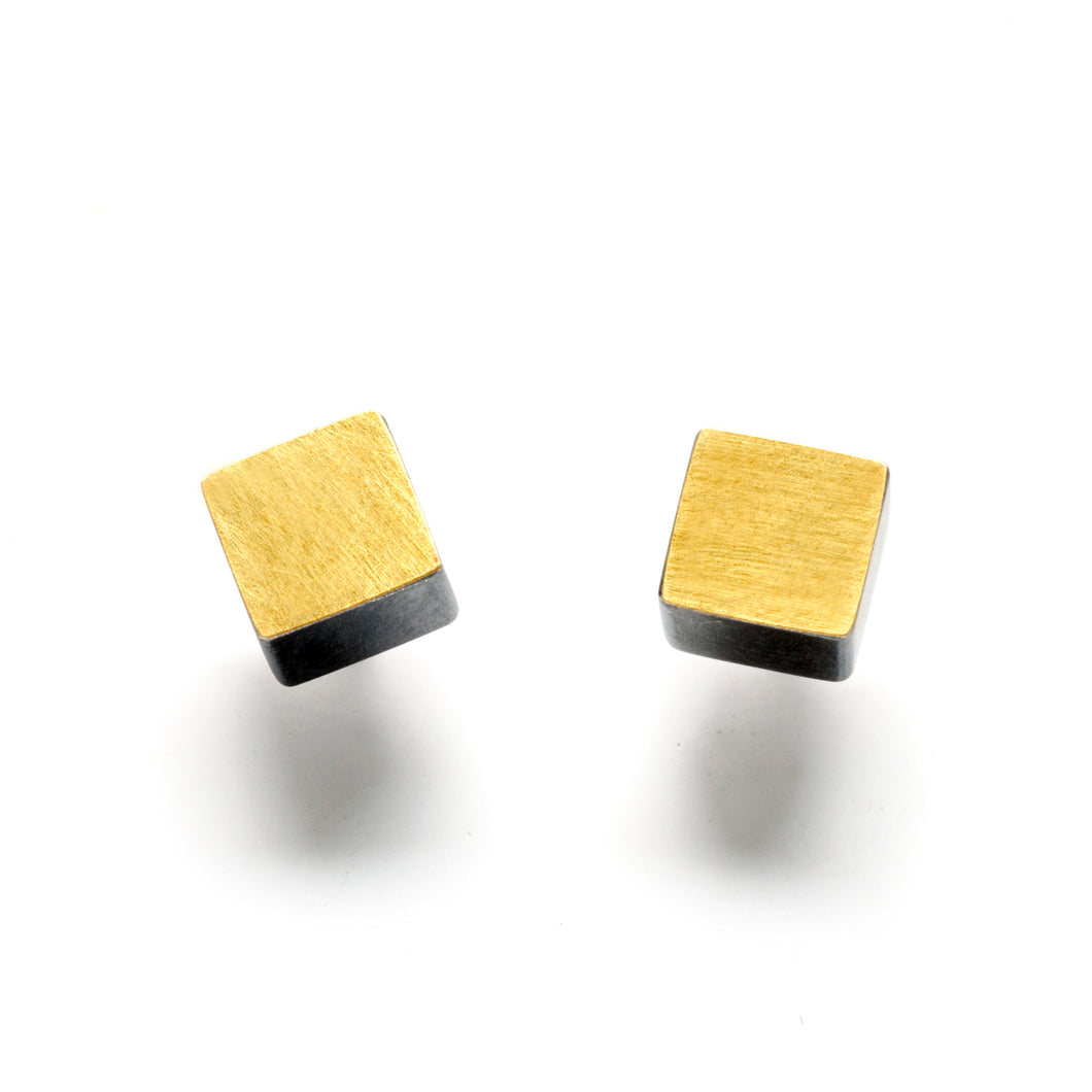 MP01PE - Mini Square Stud Earrings