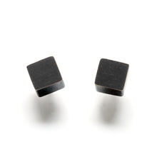 MP01PE - Mini Square Stud Earrings