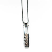 RV04N - Swiveling Rectangle Necklace