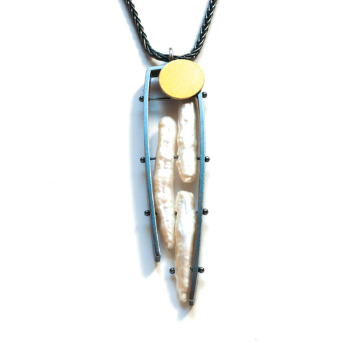FW14N - Stick Pearls Necklace with Gold Dot