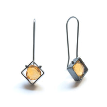 MJ01E - Mini Diagonal Square Earrings