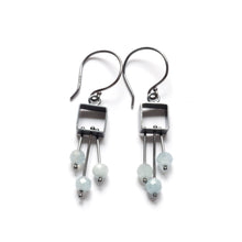 MJ04SE - Small Square Earrings with a fringe