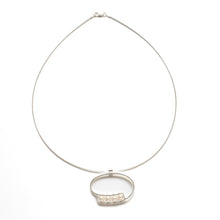 QS40N - Large Swirl Necklace, horizontal with 4 Fresh water pearls