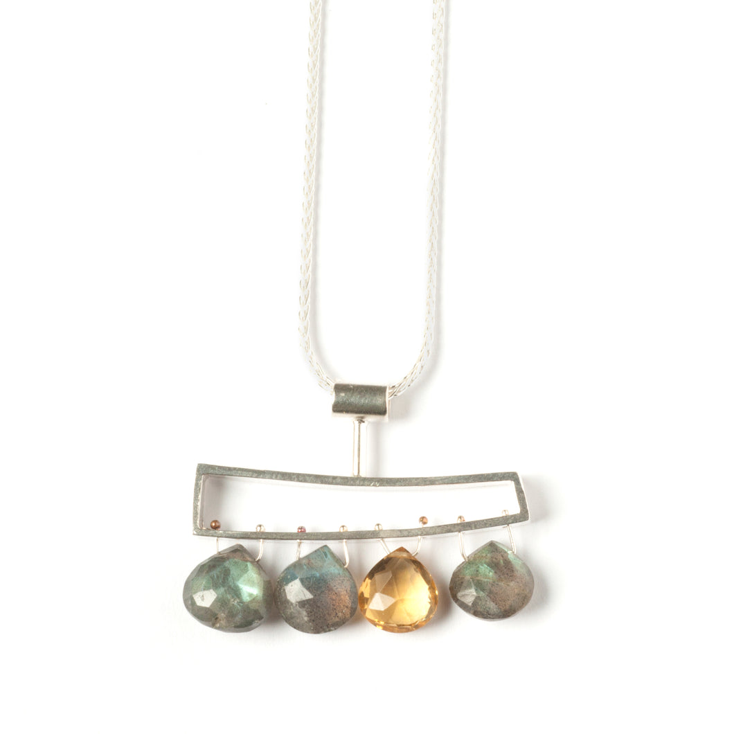 WH04N - Horizontal Wedge Necklace with Facetted Briolettes