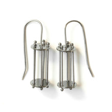 YD05E - Vertical Round Cage Earrings
