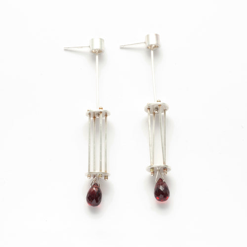 YD16PE - Vertical Round Cage Earrings with Teardrop Gemstones, post